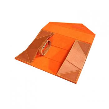 Leather folding wine box